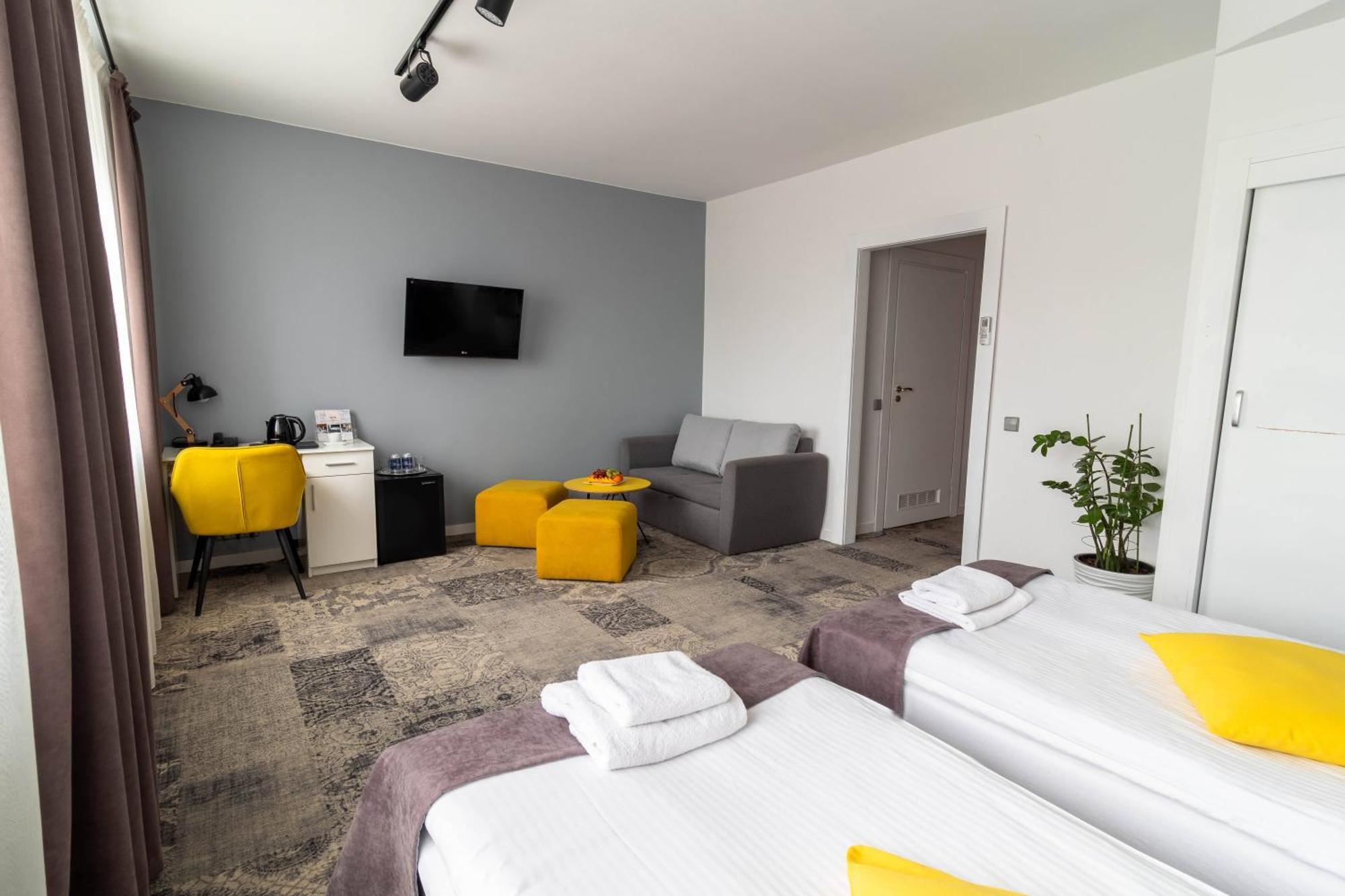 Hotel Nafta Krosno Exterior photo